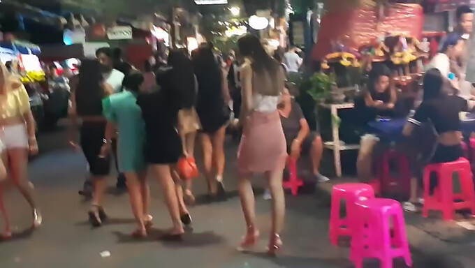 Walking Street De Pataya Thailand: Une Compilation D'Aventures Sexy