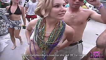 Nudità Pubblica E Flashing Alla Festa In Florida