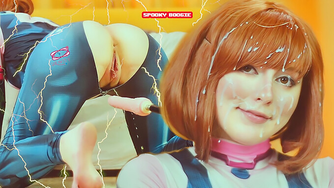 La Machine À Sexe Cosplay D'Uravity Baise Sa Chatte Et Son Cul Serrés