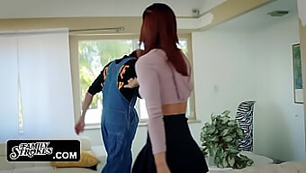 Xem Tony De Sergiio Cho Con Gái Kế Của Mình Một Màn Blowjob Gợi Cảm