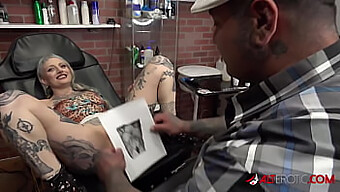 Die Vollbusige Brünette River Dawn Ink Gibt Einen Blowjob, Nachdem Sie Ein Neues Tattoo Auf Ihrer Muschi Bekommen Hat